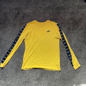 Retro Nike Long Sleeve
